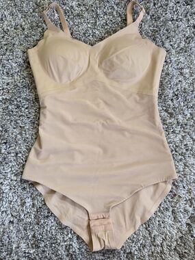Honeylove Firm Shapewear Bodysuit One Piece Beige M Waist Abdomen
